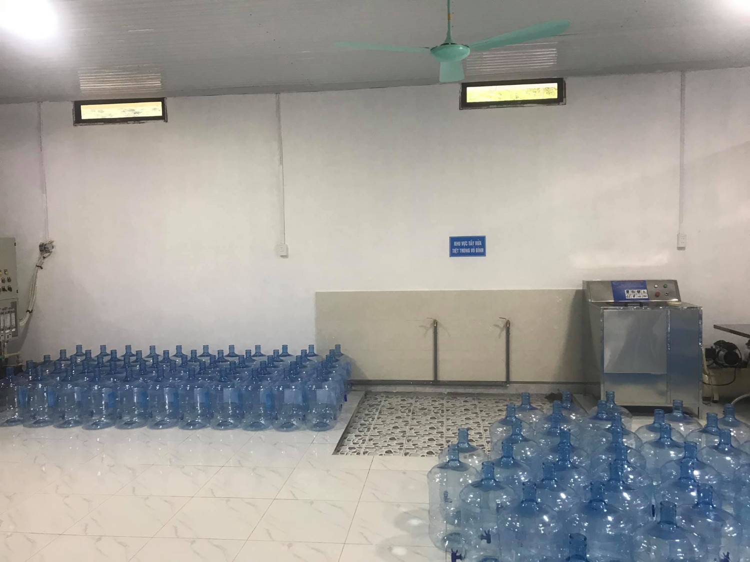 Nước suối lóng đảm bảo vệ sinh