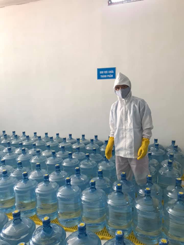 Nước suối lóng đảm bảo vệ sinh